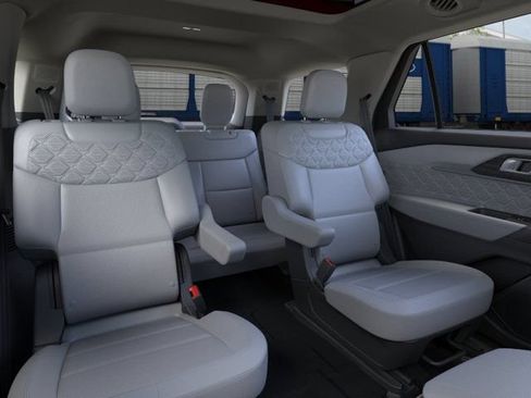 New 2026 Ford Explorer Platinum AWD/4WD image 11
