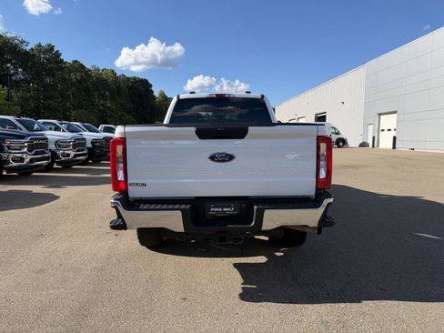 Used 2023 Ford F250 XLT AWD/4WD image 5
