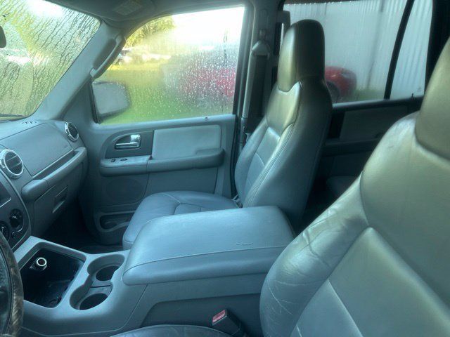 Used 2006 Ford Expedition XLT AWD/4WD image 13
