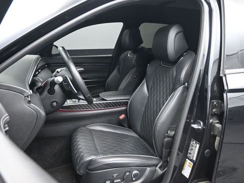 Used 2023 Genesis GV70 3.5T Sport w/ Sport Prestige Package image 21