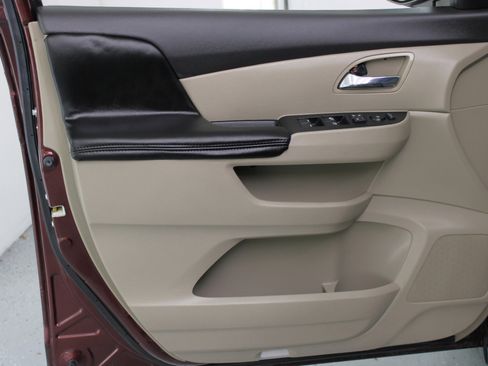 Used 2016 Honda Odyssey EX-L image 36