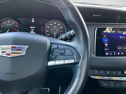 Used 2022 Cadillac XT4 Sport w/ Comfort Package AWD/4WD image 21