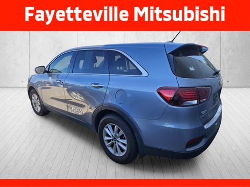 Used 2020 Kia Sorento LX image 11
