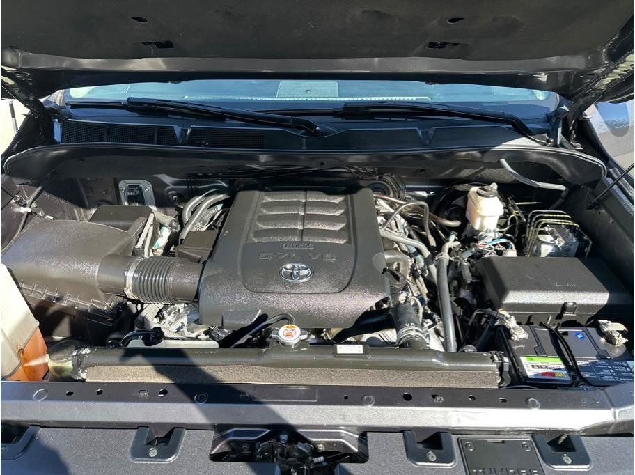 Used 2018 Toyota Tundra SR5 w/ TRD Sport Package AWD/4WD image 20