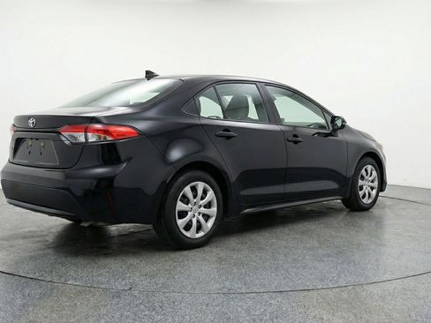 Used 2025 Toyota Corolla LE image 9