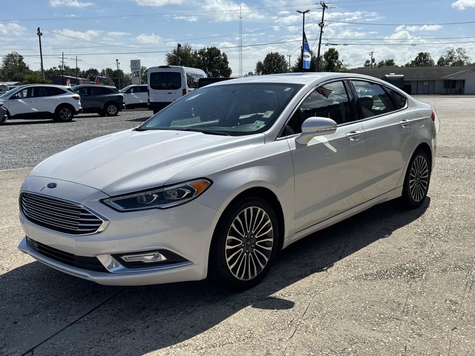Used 2017 Ford Fusion Titanium FWD image 3