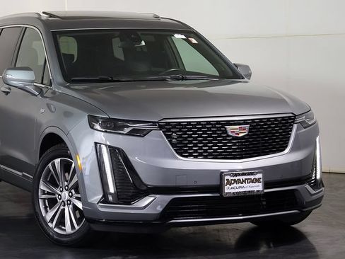 Used 2023 Cadillac XT6 Premium Luxury w/ LPO, Floor Liner Package AWD/4WD image 6