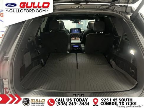 Used 2025 Lincoln Aviator Black Label AWD/4WD image 10