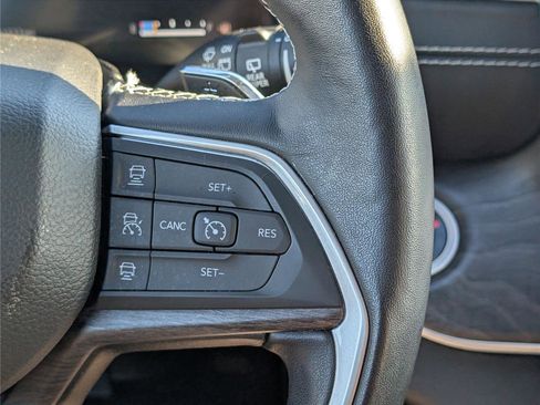 Used 2022 Jeep Grand Cherokee L Limited image 26