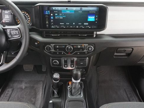 Used 2024 Jeep Wrangler Sport S image 18