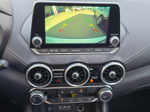 Used 2024 Nissan Sentra SV image 6