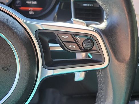 Used 2017 Porsche Macan S image 28