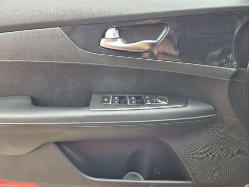 Used 2023 Kia Forte GT-Line w/ GT-Line Technology Package FWD image 16