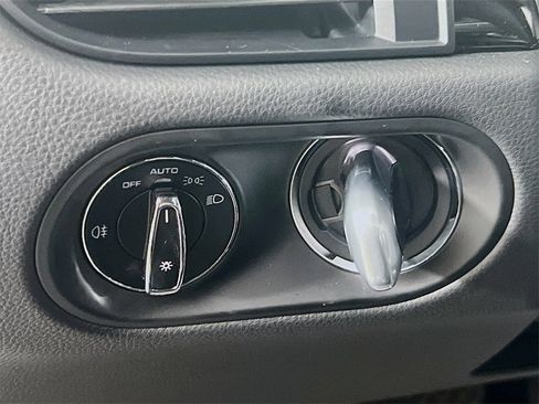 Certified 2024 Porsche Macan Turbo image 11