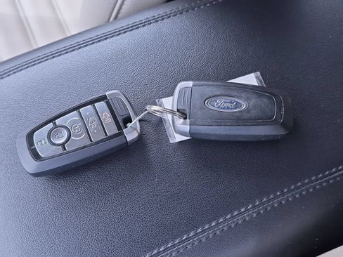 Used 2019 Ford Edge SEL w/ Equipment Group 201A FWD image 33