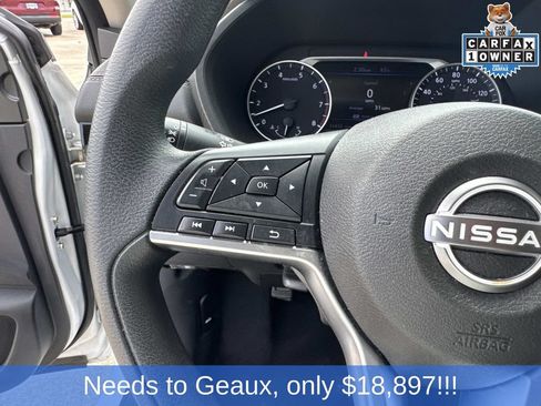 Used 2025 Nissan Sentra SV FWD image 42