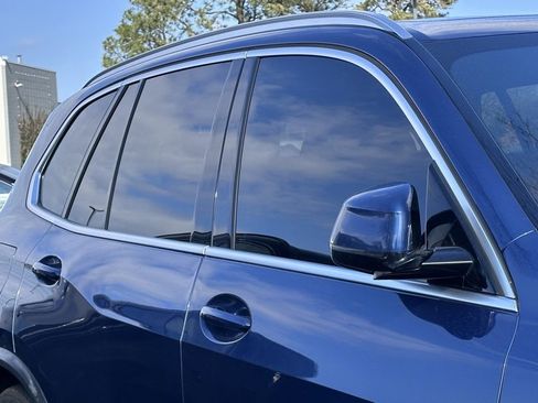 Used 2019 BMW X5 xDrive40i w/ Premium Package 2 image 3