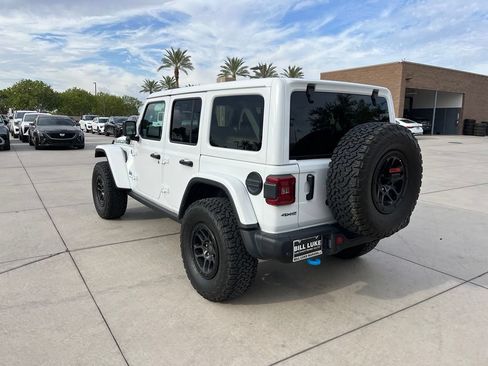 Used 2024 Jeep Wrangler Unlimited Rubicon 4xe AWD/4WD image 8
