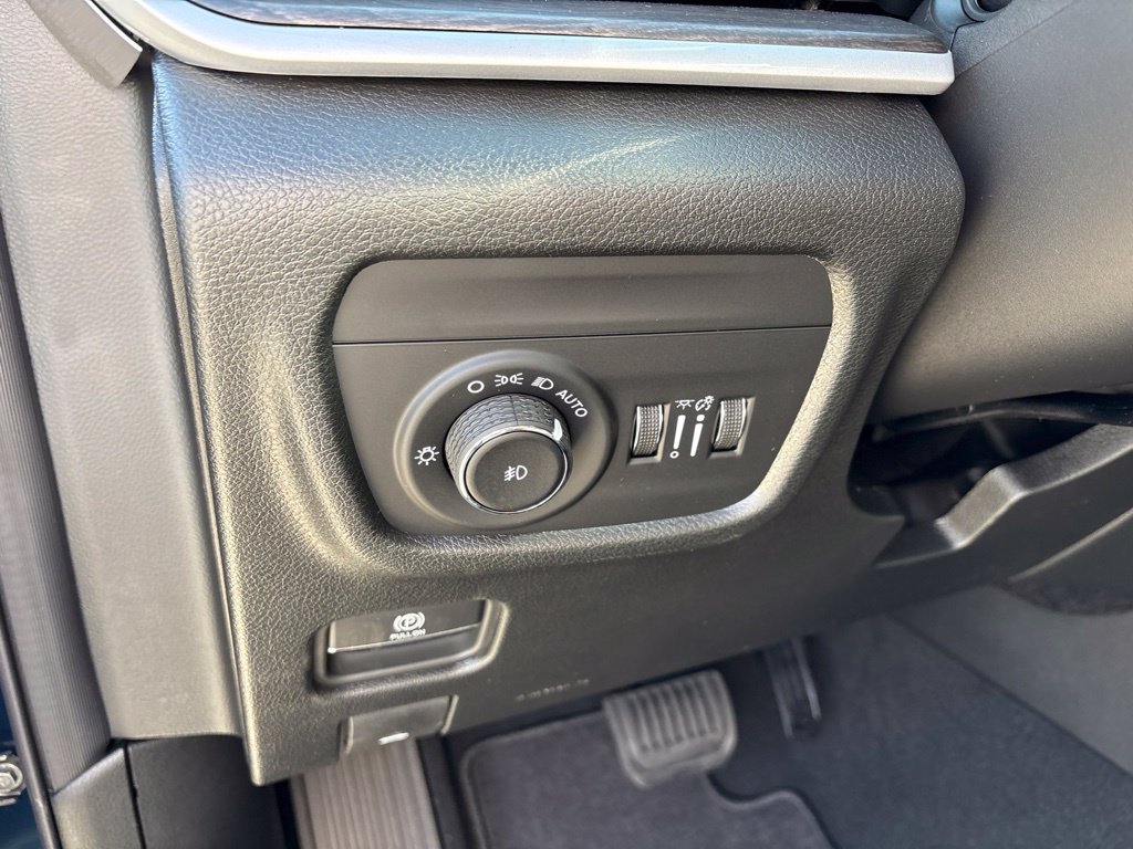 New 2027 Jeep Grand Cherokee Limited AWD/4WD image 12