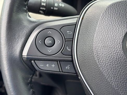 Used 2024 Toyota Corolla Cross XLE image 17