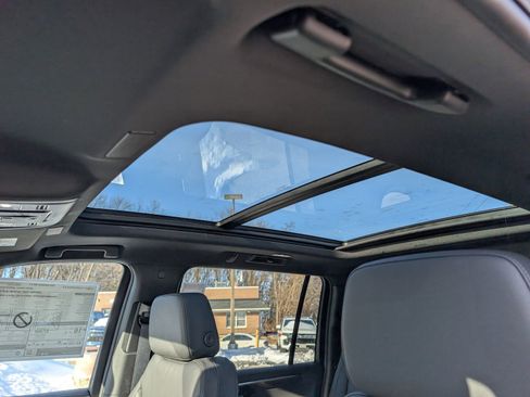 New 2026 Chevrolet Suburban Z71 w/ Comfort Package image 32