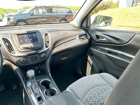 Used 2024 Chevrolet Equinox LT FWD image 20