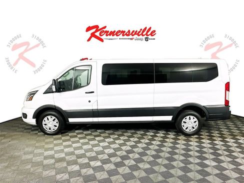 Used 2023 Ford Transit 350 XLT image 4