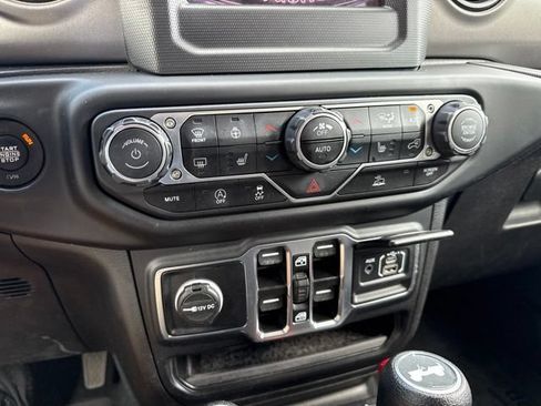 Used 2023 Jeep Wrangler Unlimited Sport AWD/4WD image 9