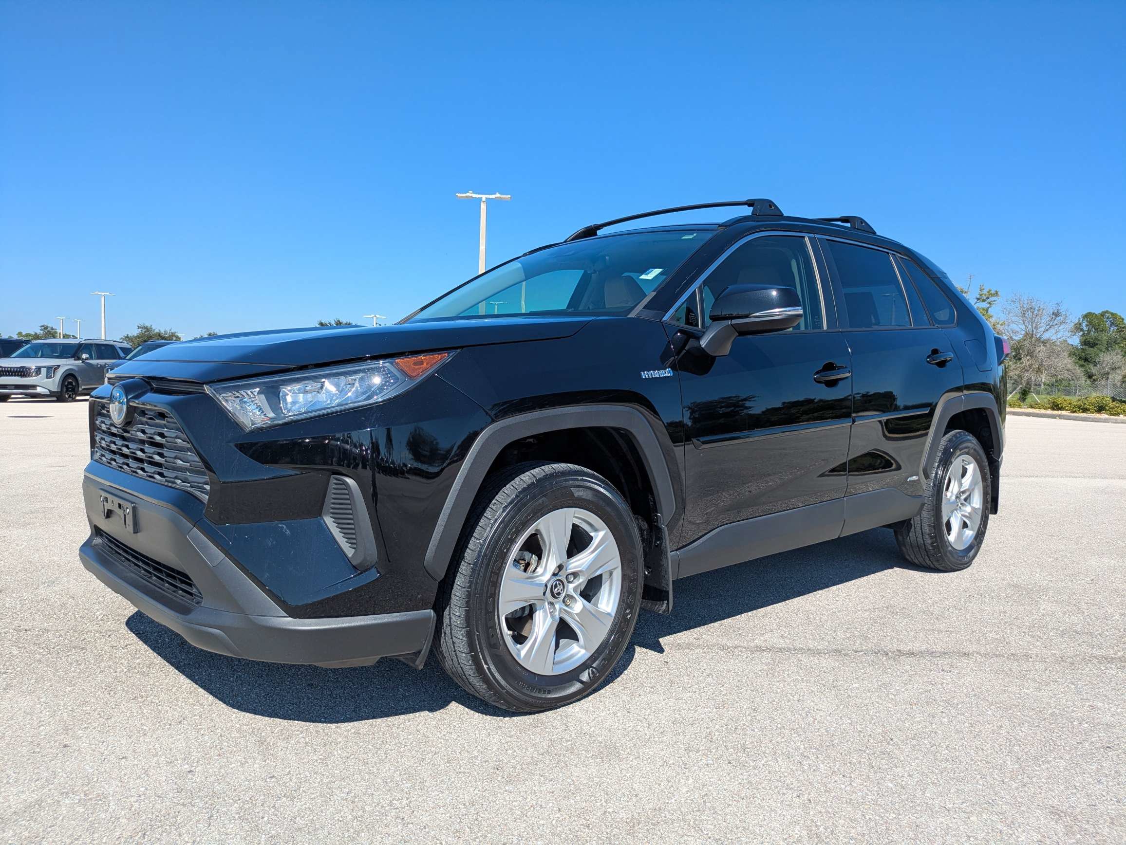 Used 2019 Toyota RAV4 LE w/ Protection Package AWD/4WD image 8