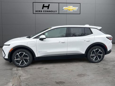 New 2026 Chevrolet Equinox EV LT image 2