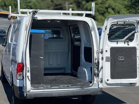 Used 2017 Chevrolet City Express LS FWD image 26