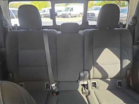 Used 2021 Jeep Gladiator Willys image 23