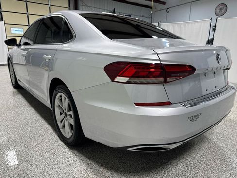Used 2020 Volkswagen Passat 2.0T SE FWD image 5