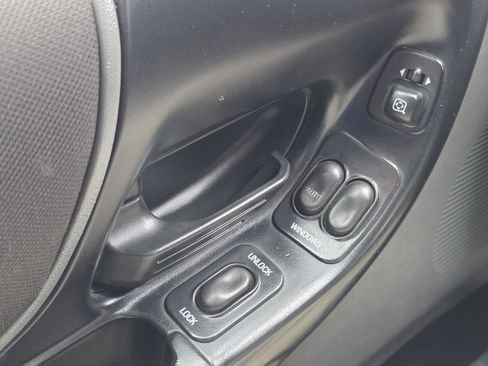 Used 2004 Ford Ranger Edge image 9