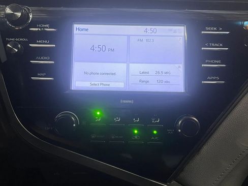 Used 2020 Toyota Camry LE FWD image 14