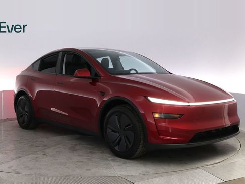 Used 2026 Tesla Model Y 2WD image 13