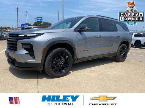 Used 2025 Chevrolet Traverse LT w/ Midnight/Sport Edition FWD image 1