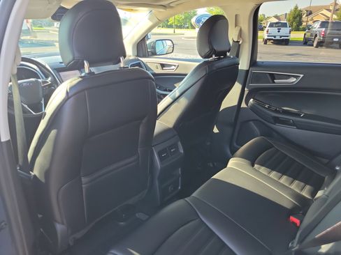 Used 2019 Ford Edge SEL w/ Equipment Group 201A AWD/4WD image 13