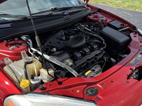 Used 2004 Chrysler Sebring LXi image 32