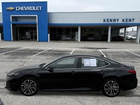 Used 2025 Toyota Camry XLE FWD image 29