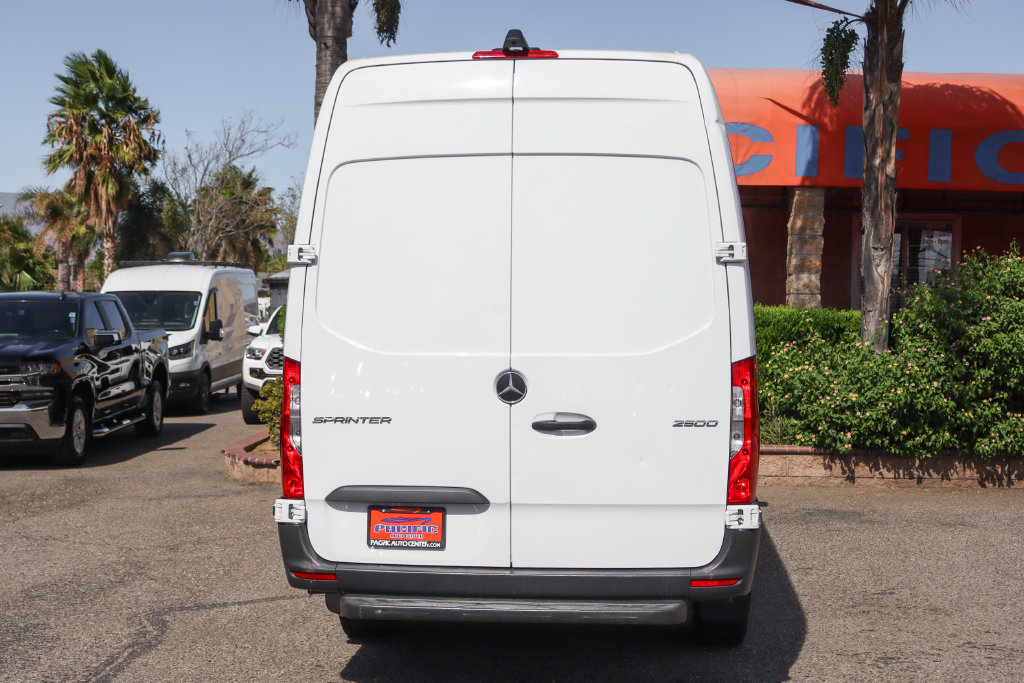 Used 2023 Mercedes-Benz Sprinter 2500 image 6