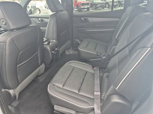 Used 2026 Buick Enclave Sport Touring image 21