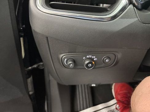 Used 2023 Chevrolet Equinox Premier w/ LPO, Cargo Package FWD image 27