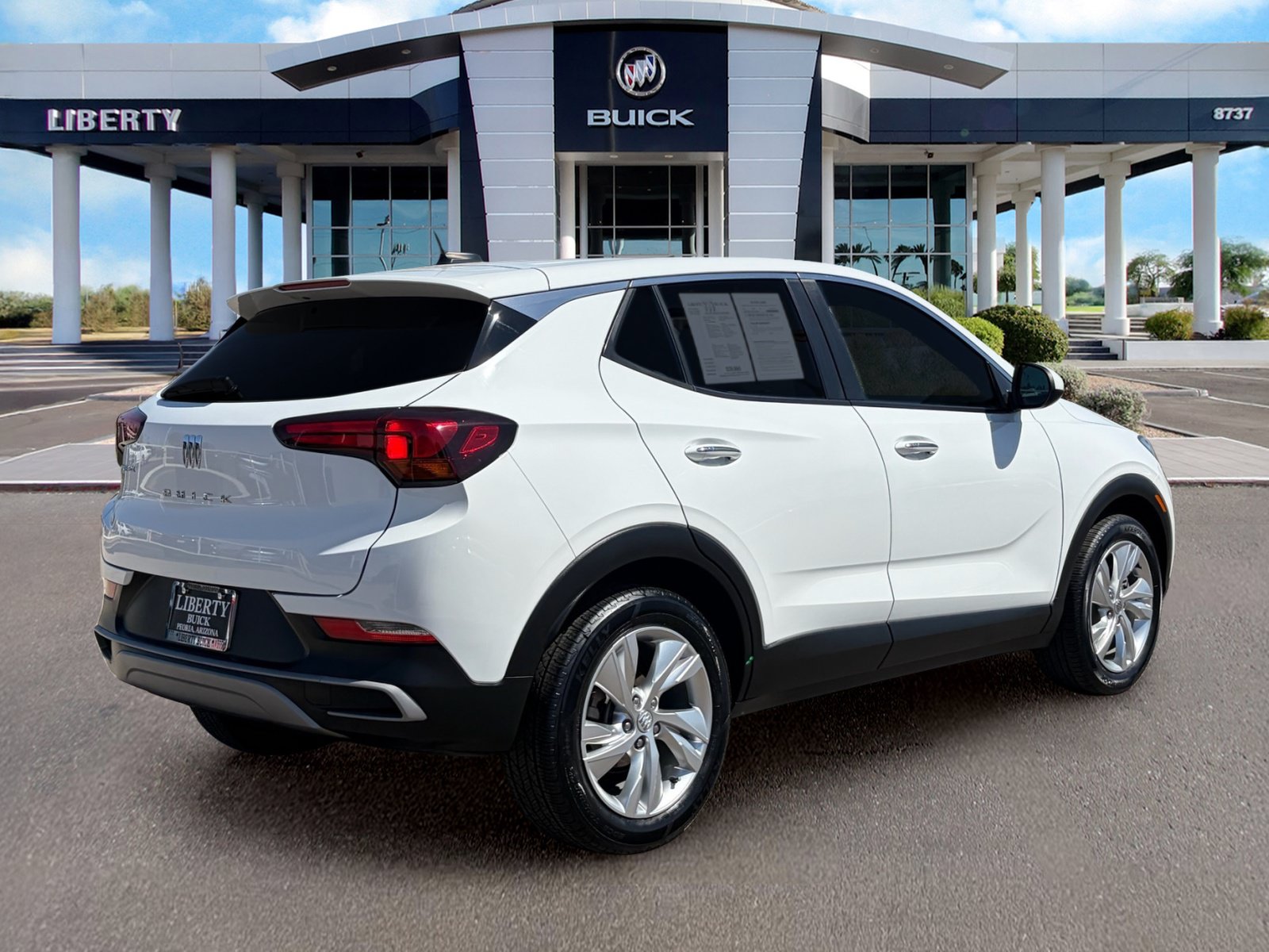 Used 2024 Buick Encore GX Preferred w/ Comfort Package FWD image 4