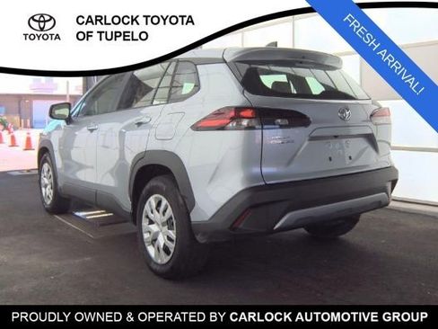 Used 2026 Toyota Corolla Cross L image 5