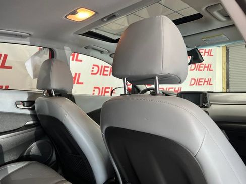 Used 2019 Hyundai Kona Limited FWD image 11