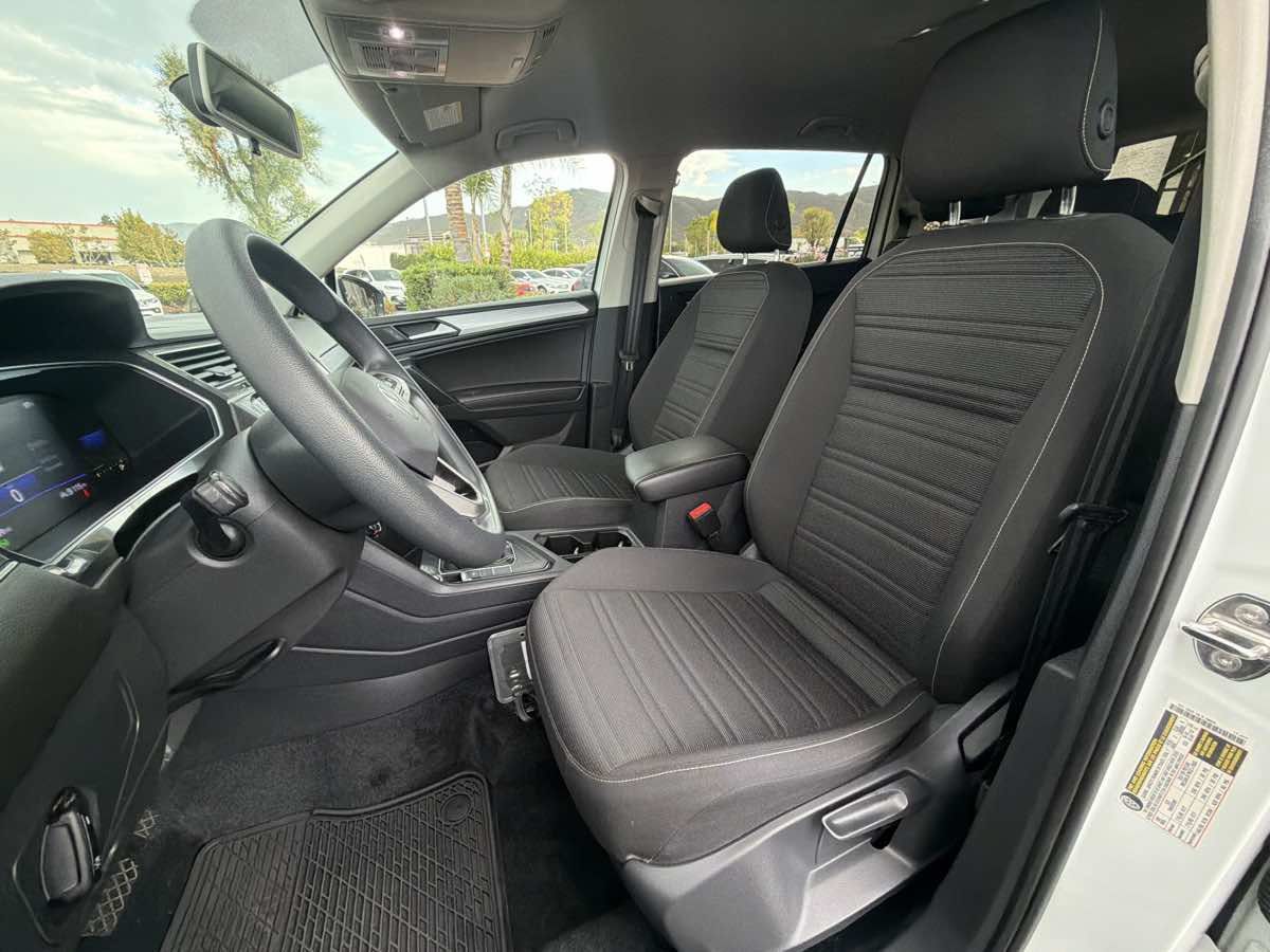 Used 2022 Volkswagen Tiguan S FWD image 17