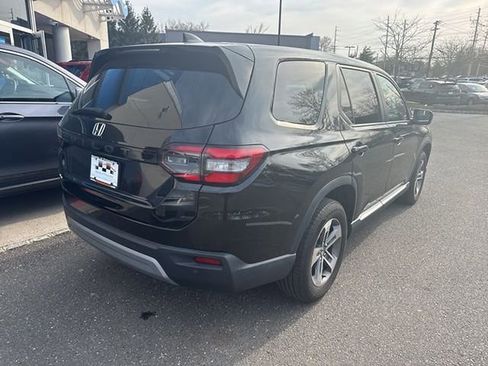 Used 2024 Honda Pilot EX-L image 6