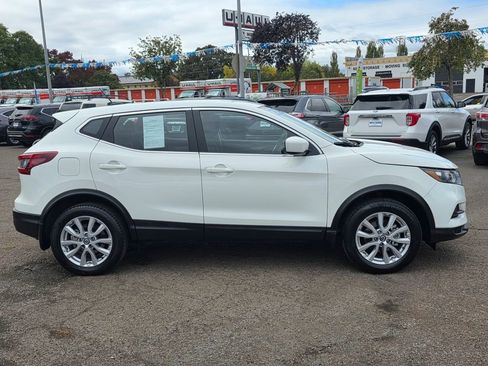 Used 2022 Nissan Rogue Sport S image 5