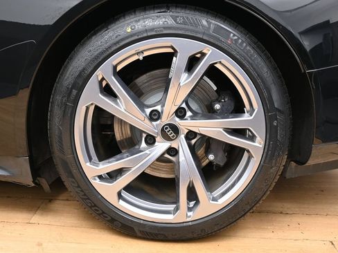 Used 2024 Audi e-tron GT Premium Plus AWD/4WD image 10